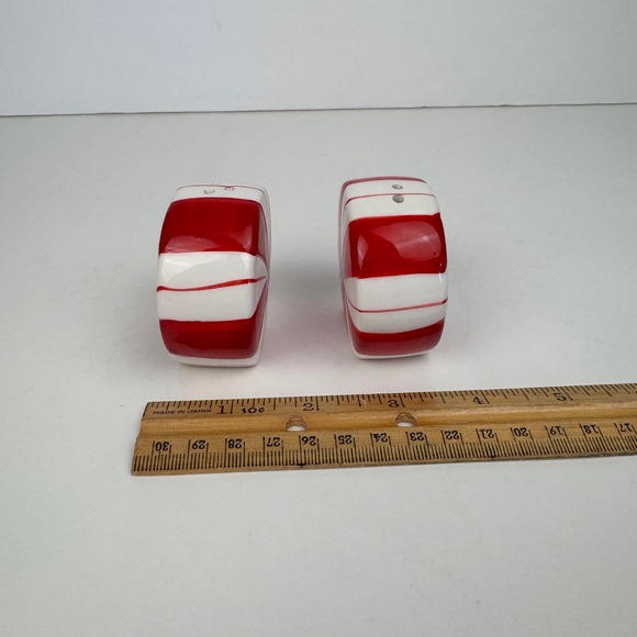 Vtg Peppermit Round Ceramic Salt and Pepper Shakers Red White Tabletop READ - Picture 6 of 10